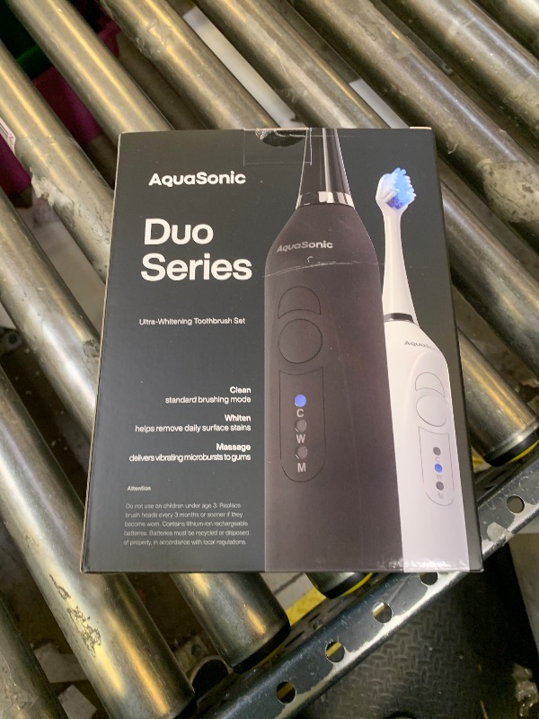 Photo 1 of AquaSonic Duo Series Ultra-Whitening Toothbrush set