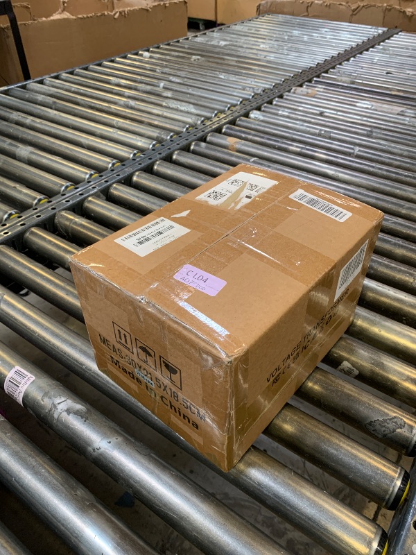 Photo 1 of LVYUAN Voltage Converter Transformer 1500 Watt Step Up/Down Convert from 110V-120V to 220V-240Vt and from 220V-240V to 110V-120V with 2 US outlets, 2 Universal outlets, Resettable Circuit Breaker