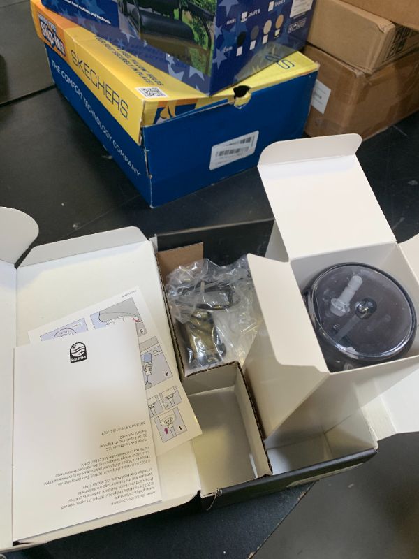 Photo 1 of Philips Sonicare Cordless Power Flosser 3000 - Water Flosser with Innovative Quad Stream Technology, Oral Irrigator with 2 Flossing Modes and 3 Pressure Levels, IPX7 Waterproof, Black, HX3826/23