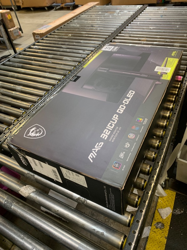 Photo 1 of msi MAG 321CUP QD-OLED 32-inch 3840 x 2160 (UHD) Computer Monitor, 165Hz, Adaptive-Sync, HDMI, DP Port, VESA Mountable, Tilt, Speaker, 0.03ms, Black