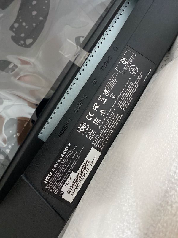 Photo 1 of msi MAG 321CUP QD-OLED 32-inch 3840 x 2160 (UHD) Computer Monitor, 165Hz, Adaptive-Sync, HDMI, DP Port, VESA Mountable, Tilt, Speaker, 0.03ms, Black