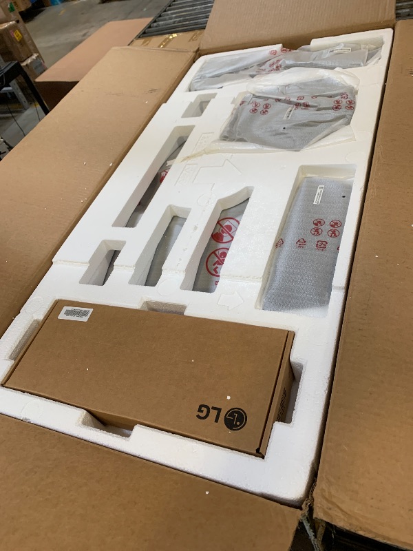 Photo 1 of LG UltraGear GX9