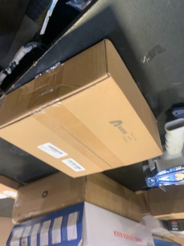 Photo 1 of AceOrbit 4 Pcs Oversized Clear Hat Storage Box for Women 16.5 x 10.4 Inch Cowboy Hat Storage Box with Lid Hats Bags for Travel Holds up to 7 Caps (Black,Classic Style)