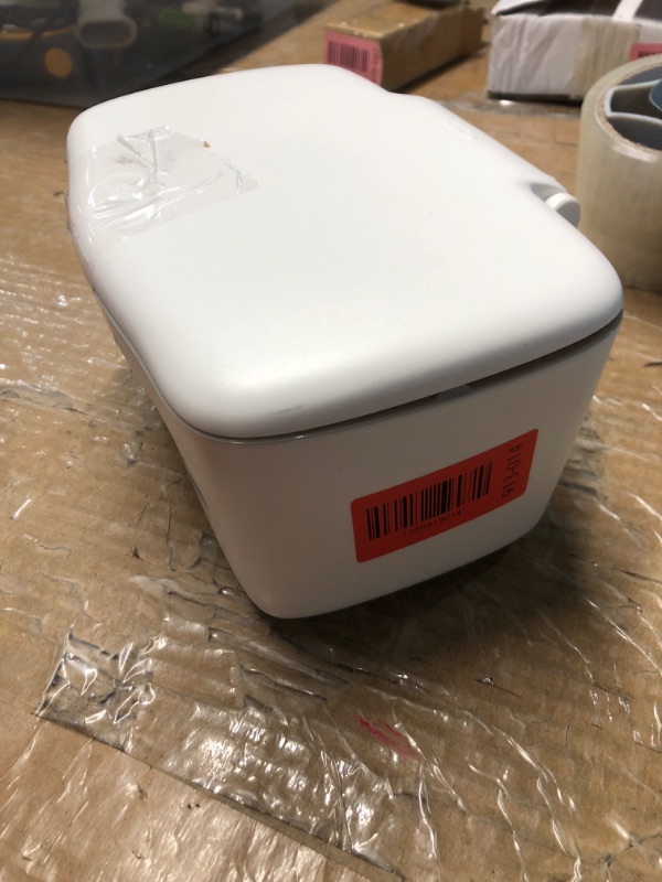 Photo 1 of ***LATCH BROKE***
OXO Tot Perfect Pull Wipes Dispenser, Gray