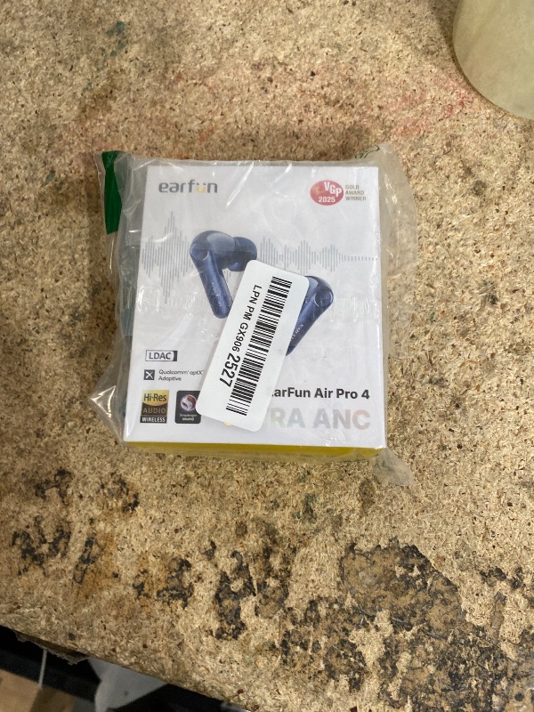 Photo 1 of **Only one earbud** EarFun Air Pro 4 Adaptive Hybrid Noise Canceling Wireless Earbuds, Qualcomm Snapdragon Sound, aptX Lossless, 6 Mics AI CVC 8.0 Call, LDAC Hi-Res Audio, 52H Playtime, Bluetooth 5.4 (Royal Blue) Right ear bud missing