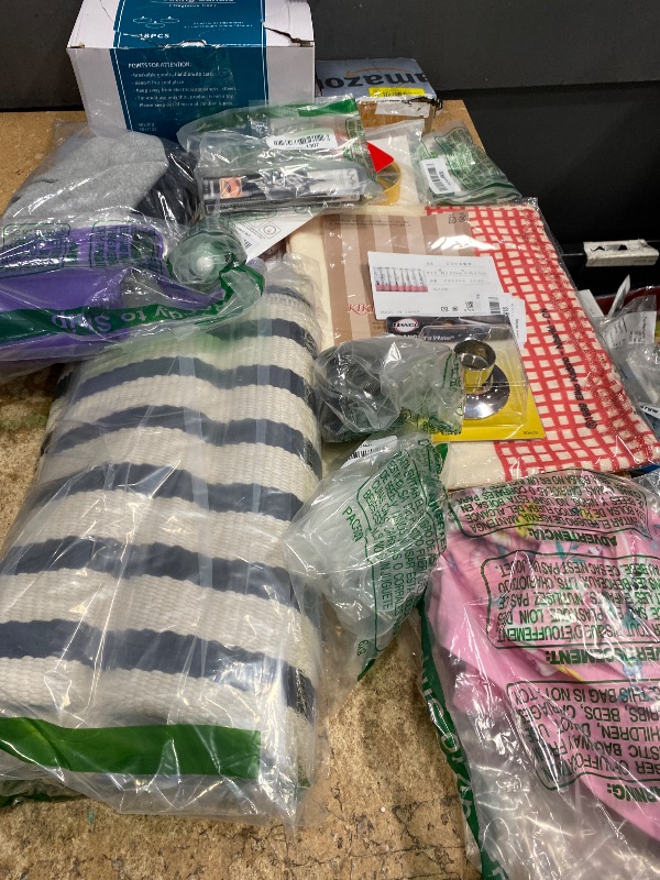 Photo 1 of ** SOLD AS IS BUNDLE OF MISCELLANEOUS AND SORTED GOODS **