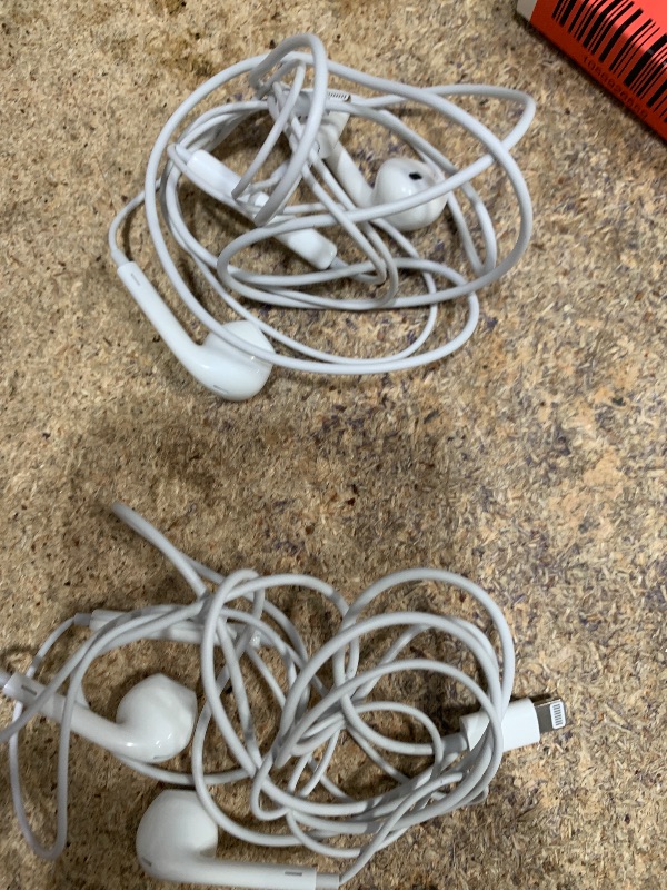 Photo 1 of [Apple MFi Certified] 2 Pack Lightning Headphones, True Plug and Play Wired Earbuds for iPhone with Microphone & Volume Control, in-Ear Earphones Compatible with iPhone 14 13 12 11 Pro Max XS XR 8 7