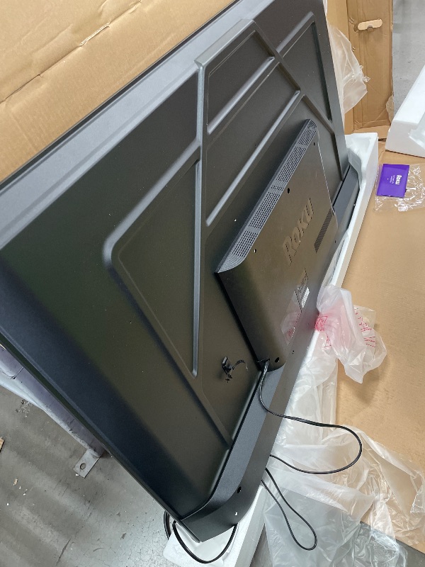 Photo 1 of (does not work)(sold for parts) Roku Smart TV – 55-Inch Select Series, 4K HDR TV – Roku TV with Enhanced Voice Remote – Flat Screen LED Television with Wi-Fi for Streaming Live Local News, Sports, Family Entertainment