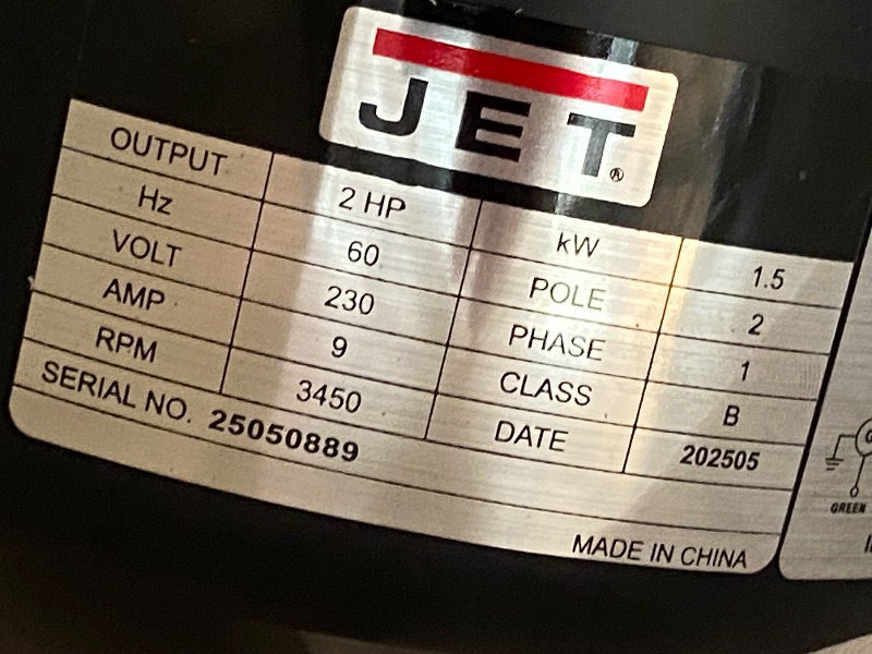 Photo 1 of (damaged)(see all images) JET Black 8-Inch Jointer, Helical Cutterhead, 2 HP, 230V 1Ph (JWJ-8HH-BLK)