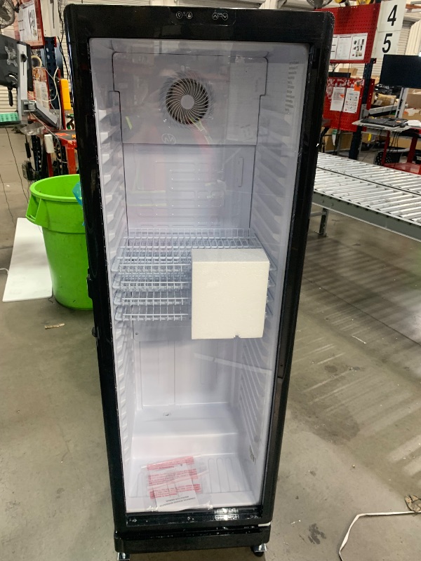 Photo 1 of **** DAMAGES SHOWN **** *Commercial beverage refrigerator 3133249 MODEL CDR002-8