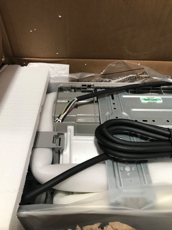 Photo 1 of ***********INCOMPLETE ITEM, THIS IS ONLY THE INDOOR UNIT****************
Mini Split Air Conditioner 9000 BTU with 18.5 SEER2 Efficiency, Smart Split Unit AC Cooling/Heating Up to 450 Sq.Ft, Inverter Tech Ductless Air Conditioner with WiFi & Remote Control