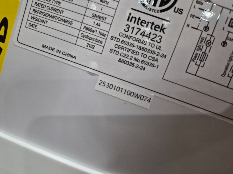 Photo 1 of (DOES NOT FUNCTION) 7.0 Cu.ft Chest Freezer, Top Open Door Deep Freezer with 8 Adjustable Thermostat (-11.2°F to 10.4°F), Compact Freezer with Removable Basket for Home/Garage/Office, White