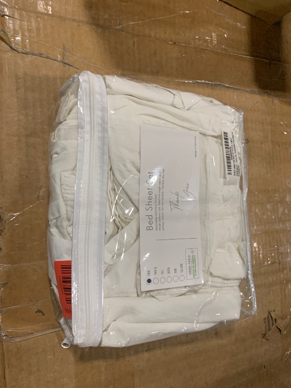 Photo 1 of **Similar item**
ROYALE LINENS 300 Thread Count 100% Long Staple Combed Cotton Striped Sheet Set - 3 Piece Twin Bed Sheets - 1 Fitted, 1 Flat & Pillow case -Soft Cool & Crisp Sheet Set (Twin, White Multi Stripe)