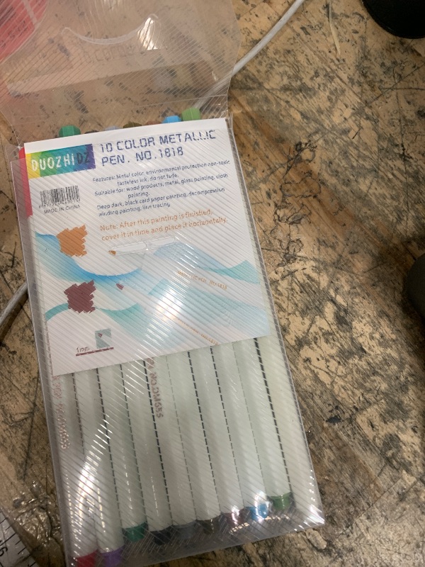 Photo 1 of 10 color metallic pens