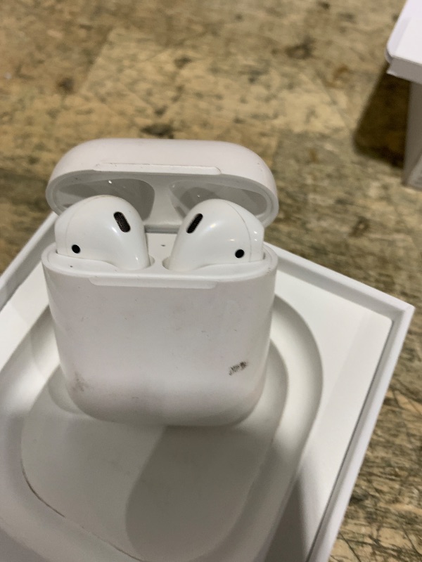 Photo 1 of ***DIRTY*** Apple AirPods