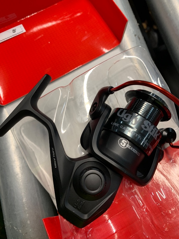 Photo 1 of (missing pieces) Ugly Stik Ugly Tuff Spinning Spinning Reel, Size 30, 5 Stainless Steel Ball Bearing System, Oil Felt Front Drag Drag, Max of 18lb | 8.1kg, Black