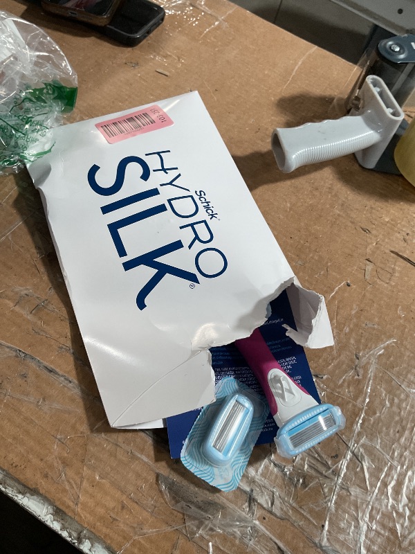 Photo 1 of Schick Hydro Silk TrimStyle Razor with Bikini Trimmer for Women | 2-in-1 Bikini Razor for Women and Womens Trimmer for Pubic Hair, Includes 1 Waterproof Handle, 3 Refills & 1 AAA Battery