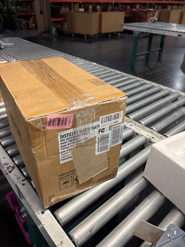 Photo 1 of **PARTS ONLY***VEVOR Water Distiller, 4L 1.05 Gallon Pure Purifier Filter for Home Countertop, 750W Distilled Maker, Stainless Steel Interior Machine to Make Clean Water, Red