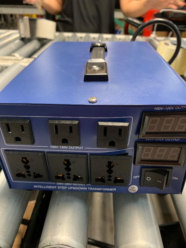 Photo 1 of (see all images) CELYYPU 8000 watt Voltage Conversion Transformer Heavy-Duty Step-up/Step-Down AC 110V/120V/220V/240V Power Conversion