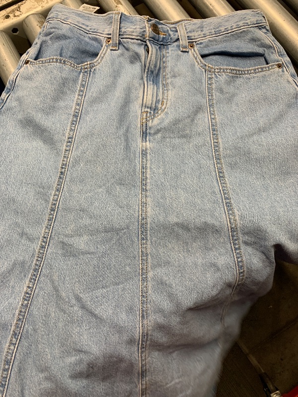 Photo 1 of (30) (BAGGED) Levi's Women's Fit and Flare Skirt, I Will, 30