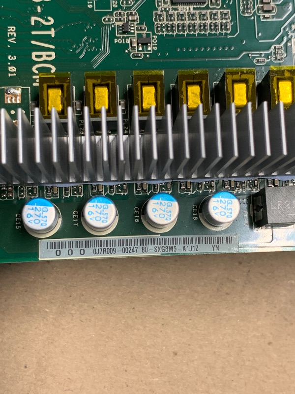 Photo 1 of **CPU PINS BENT**Asrock Rack ROMED8-2T/BCM ATX Server Motherboard AMD EPYC™ 7003 (with AMD 3D V-Cache™ Technology*)/7002 Series Processors SP3 (LGA 4094) Dual 10GbE
