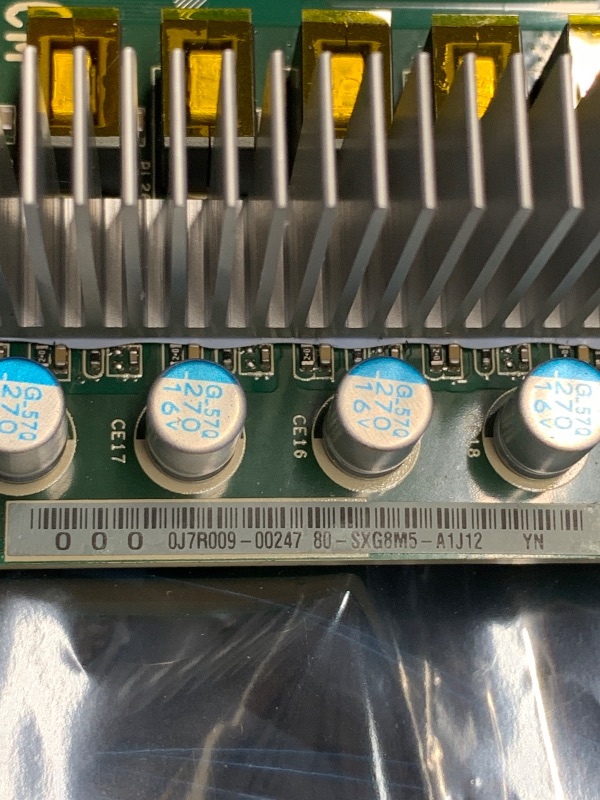Photo 1 of **CPU PINS BENT**Asrock Rack ROMED8-2T/BCM ATX Server Motherboard AMD EPYC™ 7003 (with AMD 3D V-Cache™ Technology*)/7002 Series Processors SP3 (LGA 4094) Dual 10GbE