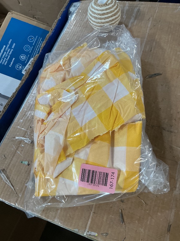 Photo 1 of *** may or may be missing some tablecloths **
misaya 4 Packs Buffalo Disposable Table Cloth, 54 x 108 Inch Waterproof Plastic Tablecloth, Rectangle Yellow and White Checkered Table Covers for Picnic, Birthday, Party