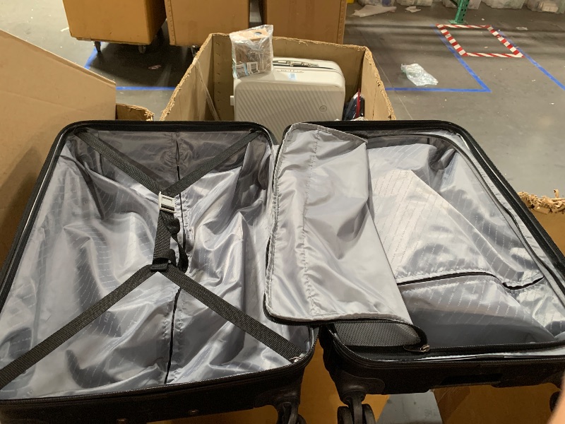 Photo 1 of ***MAJOR SCRATCHES ALL OVER MISSING WHEEL***
U.S. Traveler Boren Expandable Hardside Rugged Travel Luggage with 8 Spinner Wheels, Black, Checked-Medium 26-Inch0