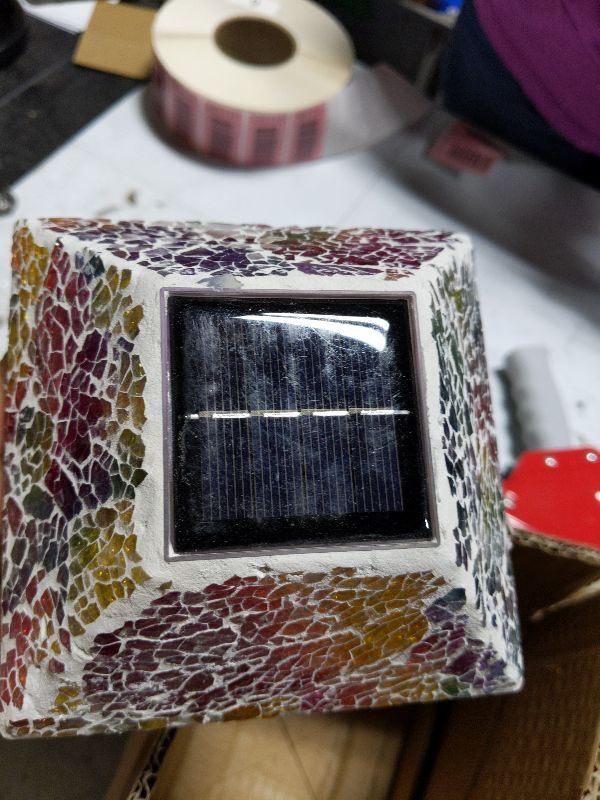 Photo 1 of 1pc Mosaic Solar Post Cap Lights Outdoor for 4x4, 3.5x3.5 Post Crackled Glass Deck Fence Lamp Weatherproof LED Light Decor in Garden, Yard, Outdoor Table, Balcony, Landscape- Multi-Colored
