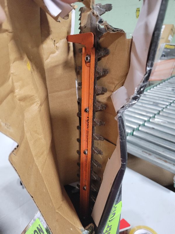 Photo 1 of BLACK+DECKER Hedge Trimmer, Dual-Action Blade, 16-Inch (BEHTS125)