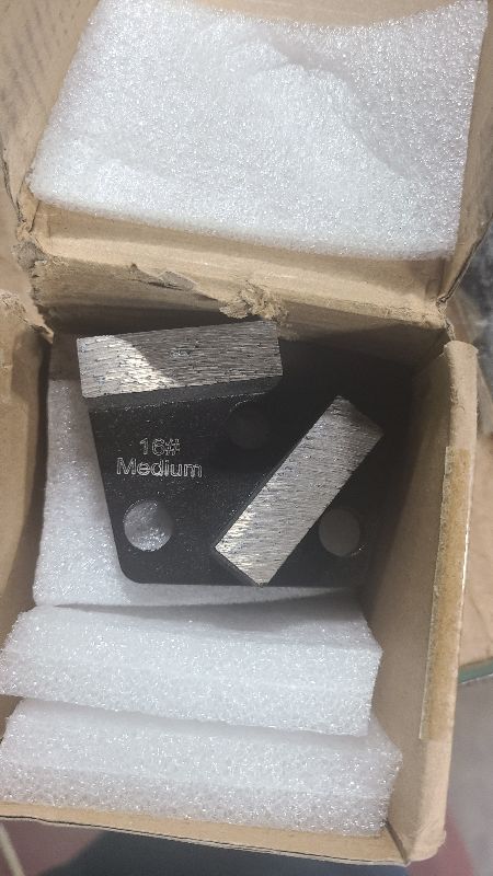 Photo 1 of 3 Pcs Trapezoid 3 Hole Genenal Sintering Diamond Grinding Disc Block Medium for Concrete Epoxy Floor Grinding Machine (16#)