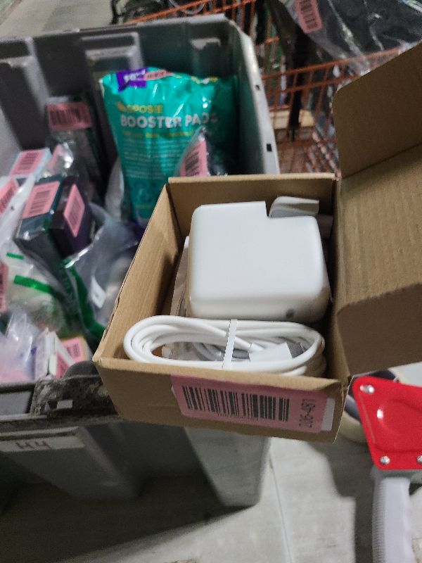 Photo 1 of 140W USB C Charger Power Adapter for MacBook Pro/Air 13 14 15 16 Inch 2024 2023 2022 2021 M3 M2 M1 & All USB C Device, with 6.6ft USB C to Mag3 E-Marker Fast Charging Cable+100W Type C Cable