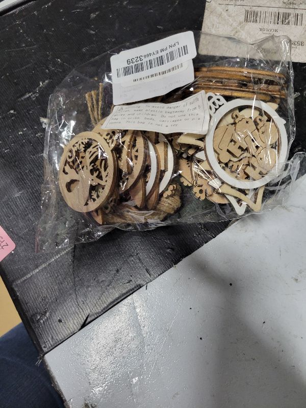 Photo 1 of 25pcs Rustic Christmas Ornaments for Tree Decorations - Small Wooden Christmas Reindeer Ornaments Gift Tag for Tree Winter Holiday Decor