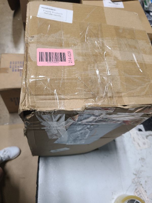 Photo 1 of 200 Pieces Disposable Plates Plastic Party Plates with Rim Hard Plastic Appetizer Salad Dessert 7.5 Inch Elegant Heavy Duty Tableware for Dinner Wedding Party Supplies(Silver Rim)