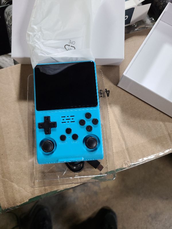 Photo 1 of ?30000 in 1? Retro Handheld Game Console, 3.5 inch IPS Screen, More Than 20 Emulator, 256G TF Card (Blue)