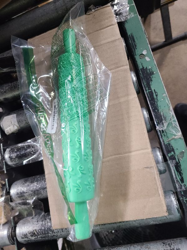 Photo 1 of  Plastic Non Stick Fondant Rolling Pin Rolling Pin Non Stick Surface Wooden Handle Embossed Fondant Pastry Cake Decorating Ideal Baking Tool DIY Bakers Kitchen 