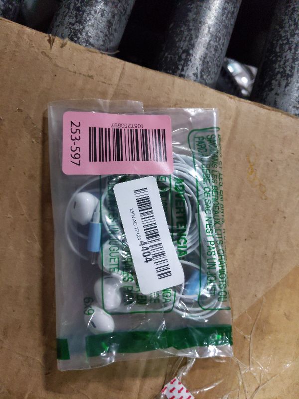 Photo 1 of 2 Packs USB C Headphones for iPhone 16/15 Pro Max Plus Type C Earbuds Wired Earphones with Mic & Remote Control Noise Cancelling for iPhone 16/15 pro, iPad Pro, Galaxy S23/S22/S21/S20/Ultra Note 10/20