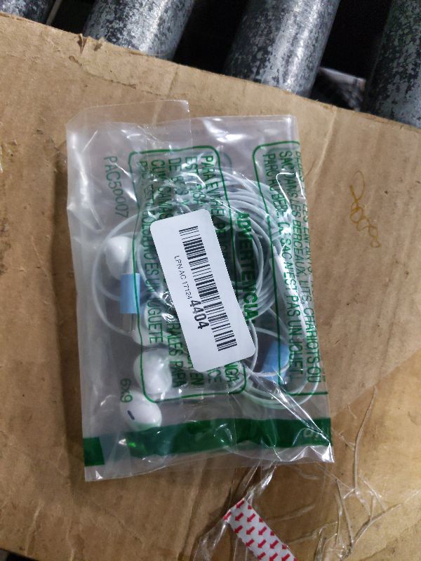 Photo 1 of 2 Packs USB C Headphones for iPhone 16/15 Pro Max Plus Type C Earbuds Wired Earphones with Mic & Remote Control Noise Cancelling for iPhone 16/15 pro, iPad Pro, Galaxy S23/S22/S21/S20/Ultra Note 10/20