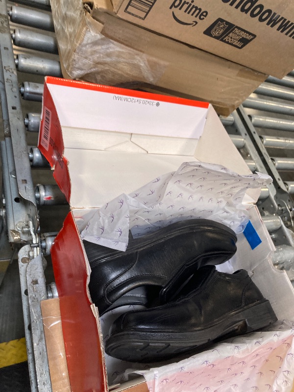 Photo 1 of **very used**Deer Stags Men's Greenpoint Loafer, Black, 9.5