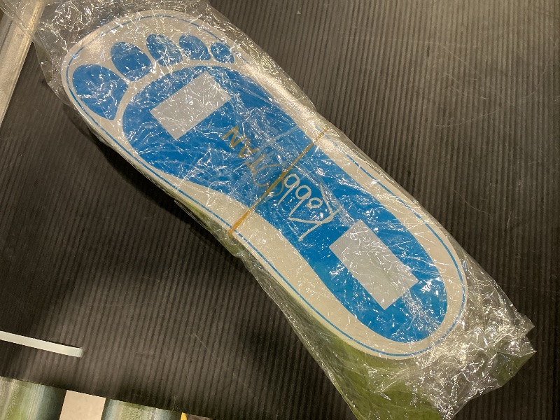 Photo 1 of 25 Pairs (50Feets) Spray Tan Feet Pads Disposable & Economic Blue Feet pads for Spray tanning,Use in Tanning booth,Sunless Tanning at Home or Beauty Salon-Non Slip- Comfortable-Hygienic-Ultra Bronzing