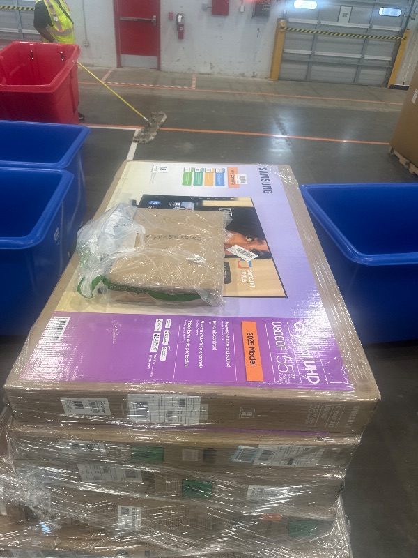 Photo 1 of ***SEE NOTES****TRUCK/TRAILER PICK UP ONLY****BROKEN PALLET OF TV’s**SOLD AS IS****