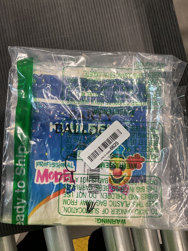 Photo 1 of 100Pcs 260 Balloons White Long Balloons for Balloon Garland Thickening Skinny Latex Twisting Balloon for Animals Modeling Christmas Birthday Wedding Party Decorations