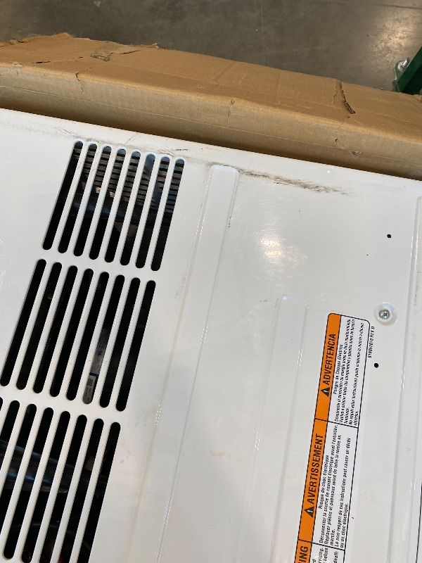 Photo 1 of *Minor Damaged*
Whirlpool 18,000 BTU 230V Window Air Conditioner with Supplemental Heat, Window Mounted AC Unit with Heater for Apartment, Living Room, Bedroom, Large Rooms up to 1000 Square Feet