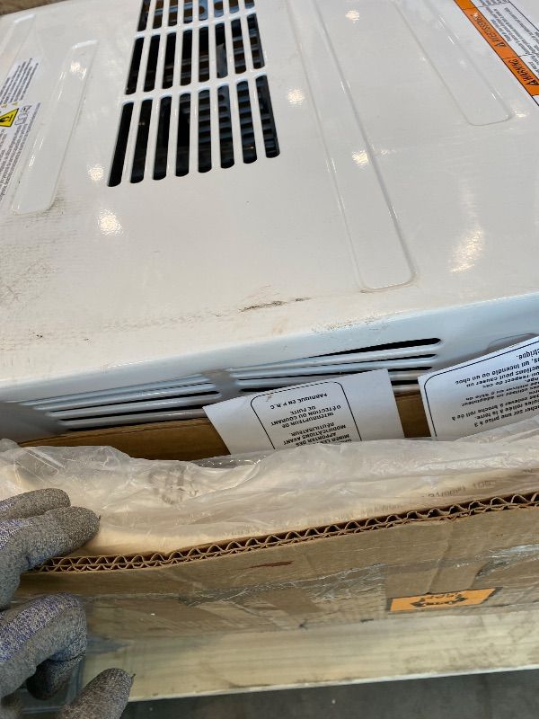 Photo 1 of *Minor Damaged*
Whirlpool 18,000 BTU 230V Window Air Conditioner with Supplemental Heat, Window Mounted AC Unit with Heater for Apartment, Living Room, Bedroom, Large Rooms up to 1000 Square Feet