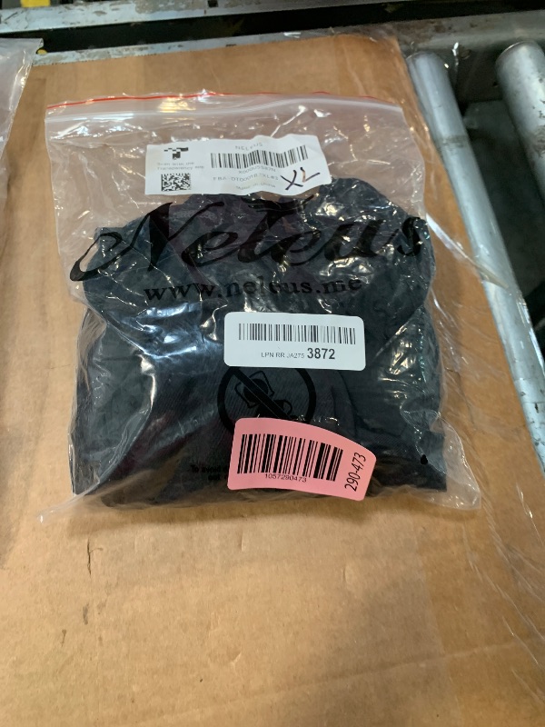 Photo 1 of ** 2 PCS ** NELEUS Men's Athletic 3 Pack Compression Under Base Layer Sport Tank Top,Black,XL,EUR 2XL  US XL