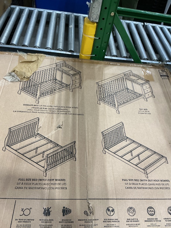 Photo 1 of *PARTIAL SET - Check clerk notes*
Dream On Me Brody 5-in-1 Convertible Full-Size Baby Crib & 3-Drawer Changer in White, Pinewood, GreenGuard Gold & JPMA, 1” Changer Pad, 3 Mattress Heights, Converts to Toddler & Full Size Bed