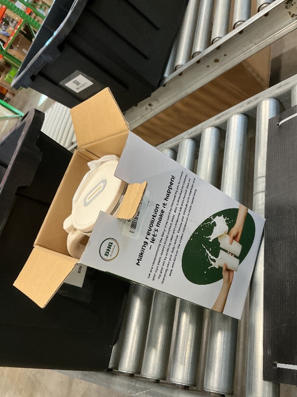 Photo 1 of *USED*
BUAIAHUG Nut Milk Maker Machine 20oz – Upgraded 10-Blade Almond, Soy & Oat Milk Maker, Plant-Based Dairy-Free Beverage Maker with Auto-Clean, Timer, Keep Warm, Boil & Cold Drink Functions – White