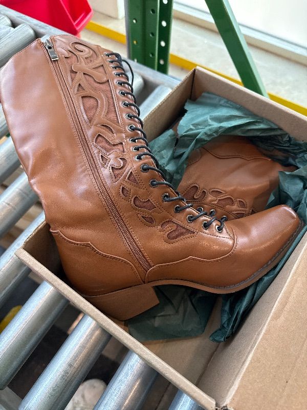 Photo 1 of **Minor Damage - USED**
SO SIMPOK Western Lace Up Cowboy Boots for Women,Retro Knee High Mid Calf Boots,Square Head Chunky Cowgirl Tall Boot. Size 8.5