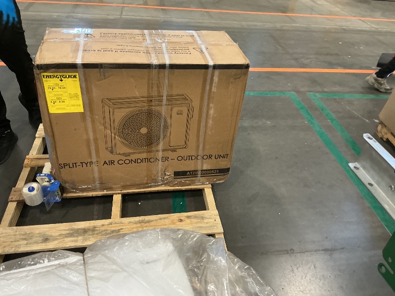 Photo 1 of *PARTIAL SET*
DELLA Serena 22 SEER2 12000 BTU Mini Split Heat Pump Works with Alexa, Energy Star 1 Ton Pre-Charged 230V Ductless AC Unit Inverter Air Conditioner System for Rooms up to 550Sq.Ft, 16.4ft Install Kit   *See Clerk Notes*