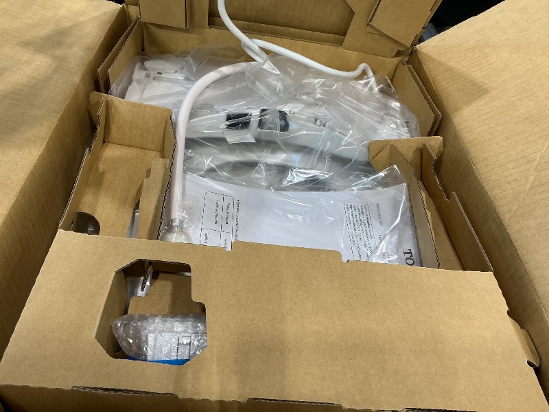 Photo 1 of ***PARTIAL SET*** ***READ CLERK NOTES*** TOTO® Drake® WASHLET®+ Two-Piece Elongated 1.6 GPF TORNADO FLUSH® Toilet with S7 Contemporary Bidet Seat, Cotton White - MW7764726CSG#01